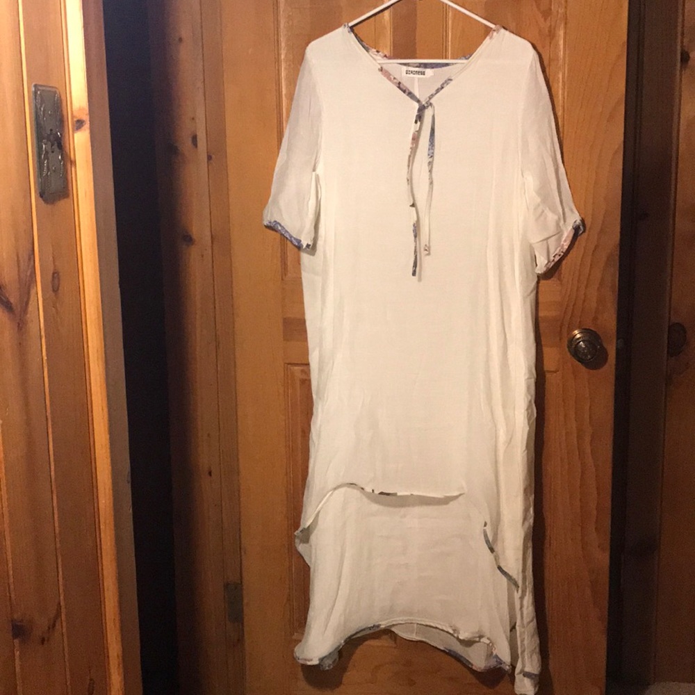White casual maxi